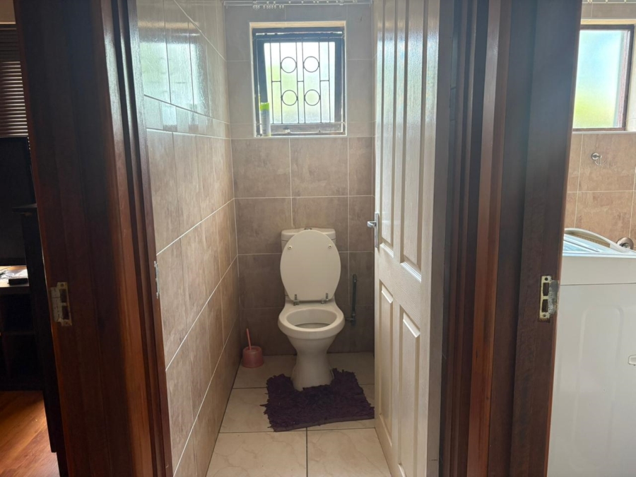 5 Bedroom Property for Sale in Amalinda Eastern Cape